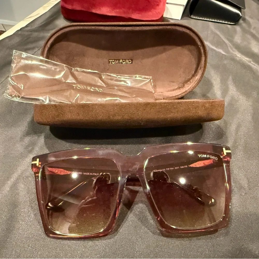 Tom Ford Sabrina-02 (FT0764) sunglasses with case and dusty - Picture 3 of 15